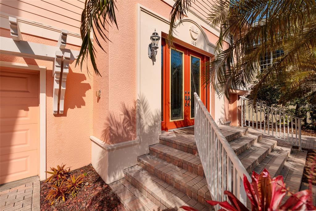 102 Wimbledon Court Redington Shores, FL 33708 - Photo 4 of 66