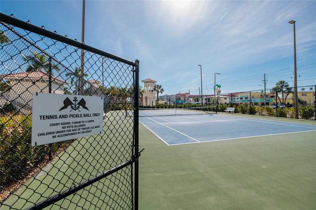 102 Wimbledon Court Redington Shores, FL 33708 - Photo 44 of 66