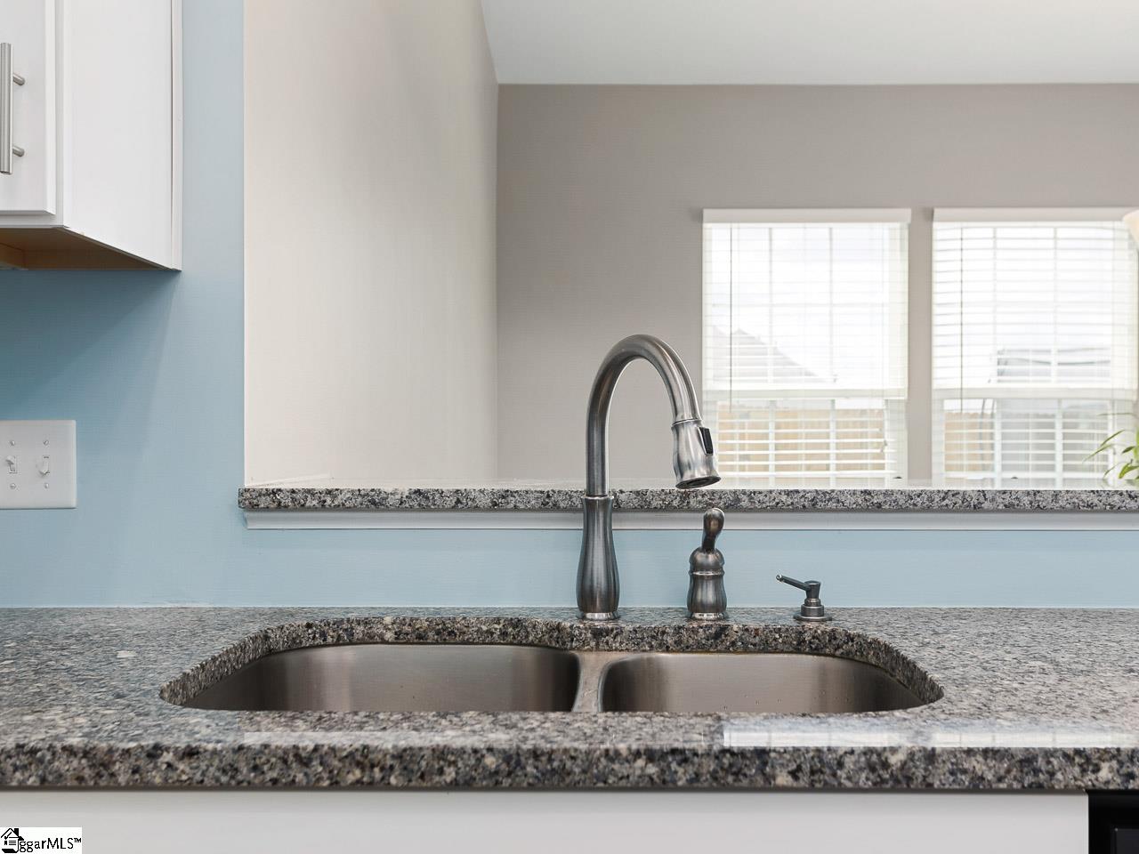 521 Bucklebury Road Greer, SC 29651 - Photo 13 of 33 Gallery Image 13