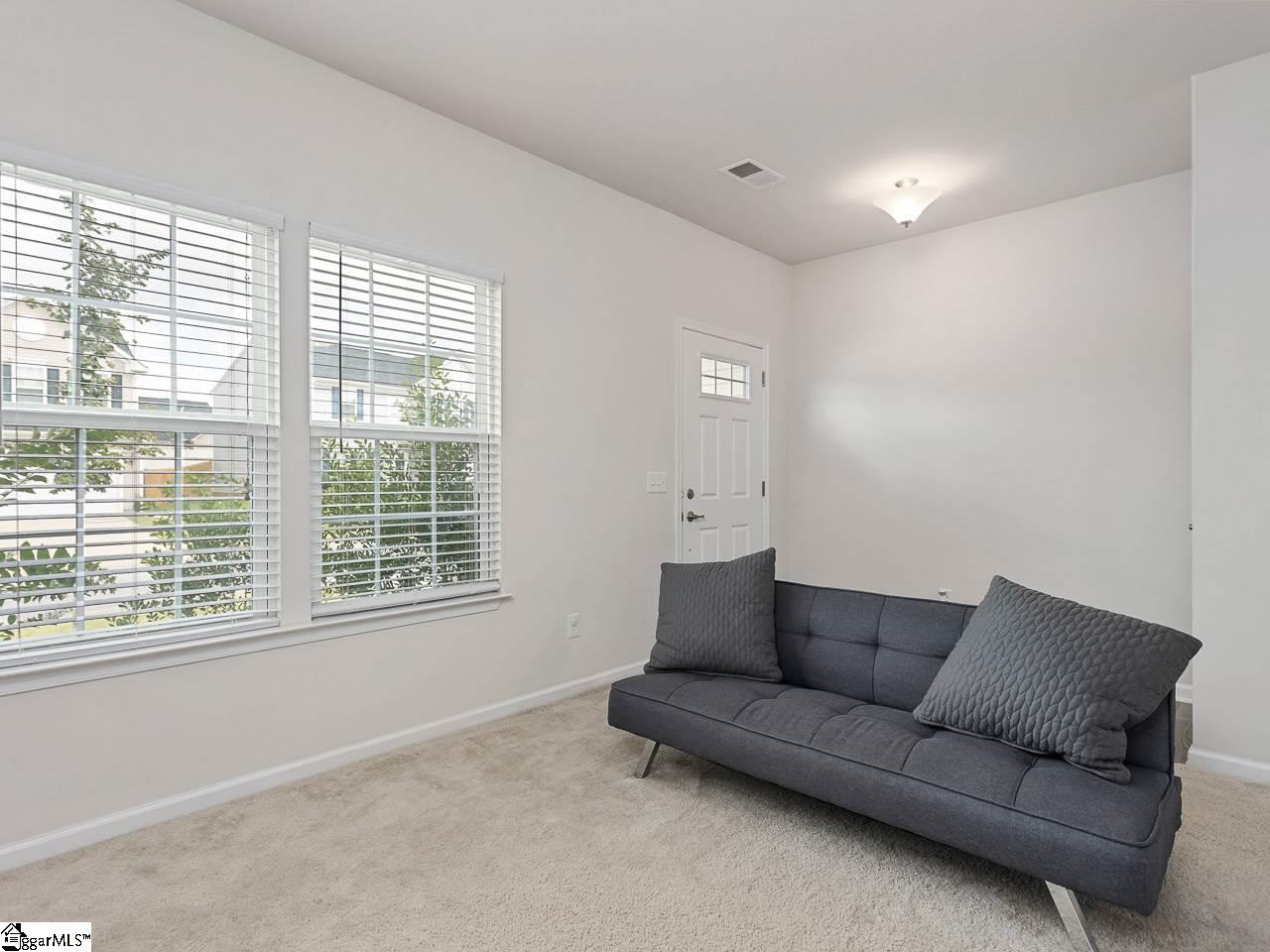 521 Bucklebury Road Greer, SC 29651 - Photo 5 of 33 Gallery Image 5