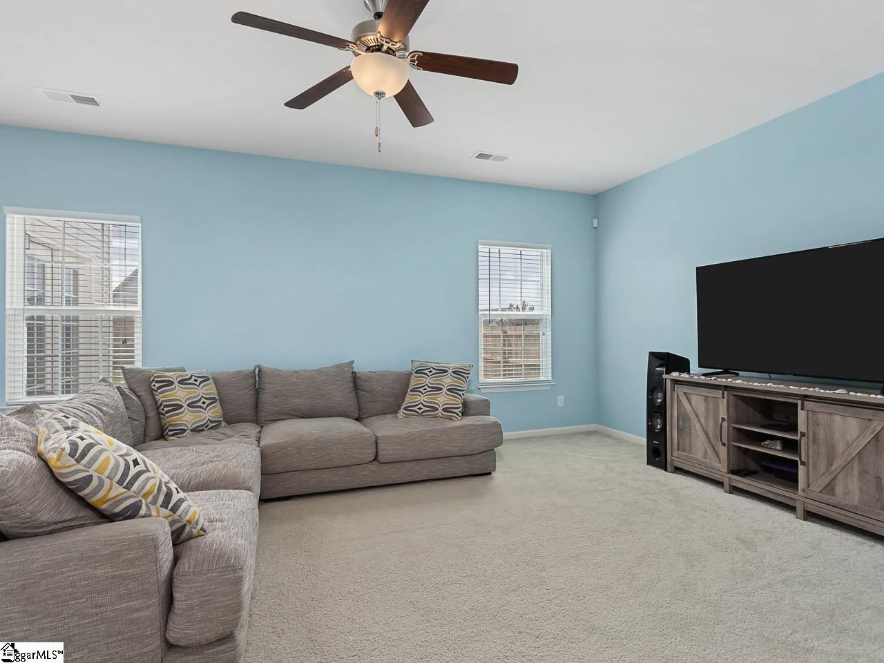 521 Bucklebury Road Greer, SC 29651 - Photo 6 of 33 Gallery Image 6