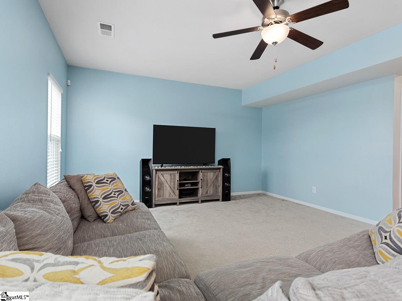 521 Bucklebury Road Greer, SC 29651 - Photo 8 of 33 Gallery Image 8