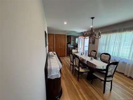 $649,999 | 98 West 8th Street, Deer Park, NY 11729