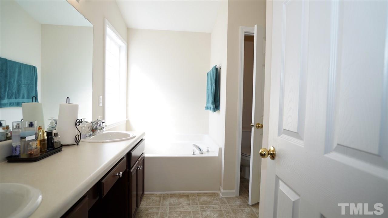 4912 Cupine Court Raleigh, NC 27604 - Photo 12 of 18 Gallery Image 12