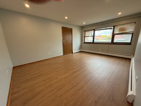 $1,295 | 6543 16th Street, Unit 1N, Berwyn, IL 60402