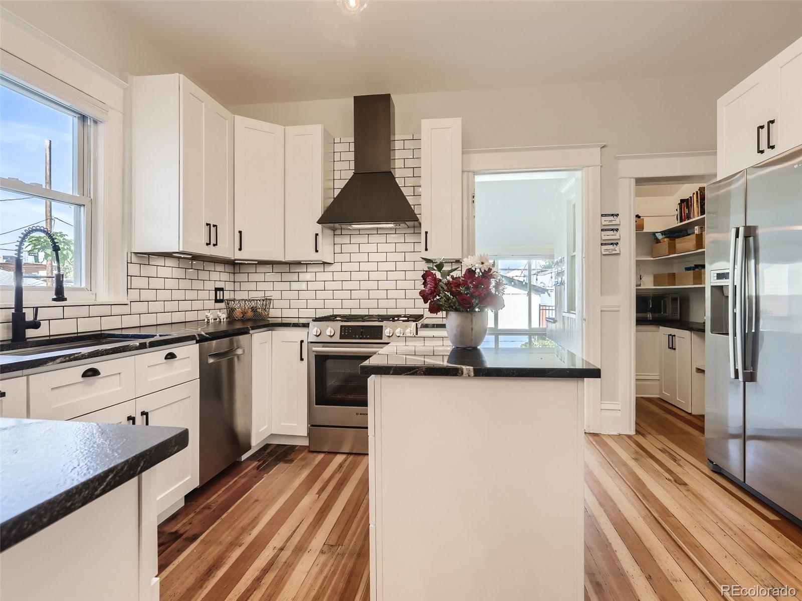 4049 Stuart Street Denver, CO 80212 - Photo 9 of 36