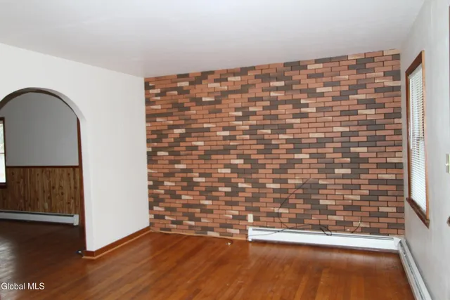 $319,900 | 15 Pawling Avenue, Halfmoon, NY 12118