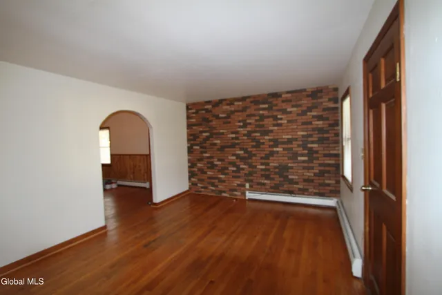 $319,900 | 15 Pawling Avenue, Halfmoon, NY 12118