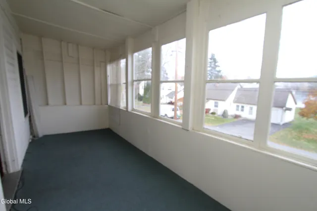 $319,900 | 15 Pawling Avenue, Halfmoon, NY 12118