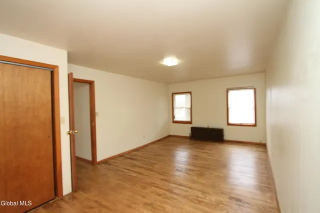 $319,900 | 15 Pawling Avenue, Halfmoon, NY 12118