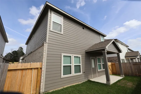 $2,400 | 8587 Blueberry Ash Street, Magnolia, TX 77354