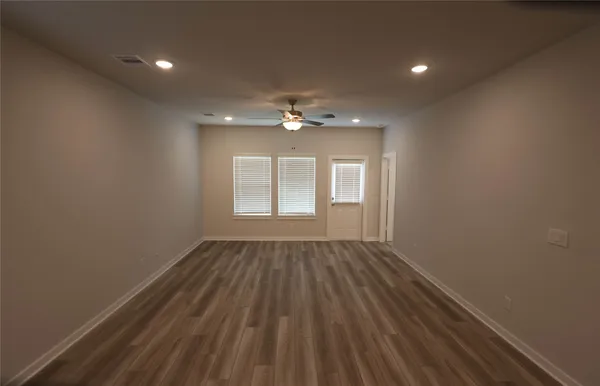 $2,400 | 8587 Blueberry Ash Street, Magnolia, TX 77354