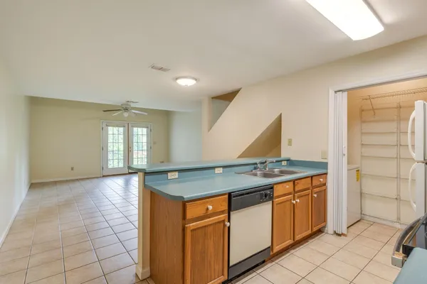 $1,950 | 840 West Georgia Street, Unit A, Tallahassee, FL 32304