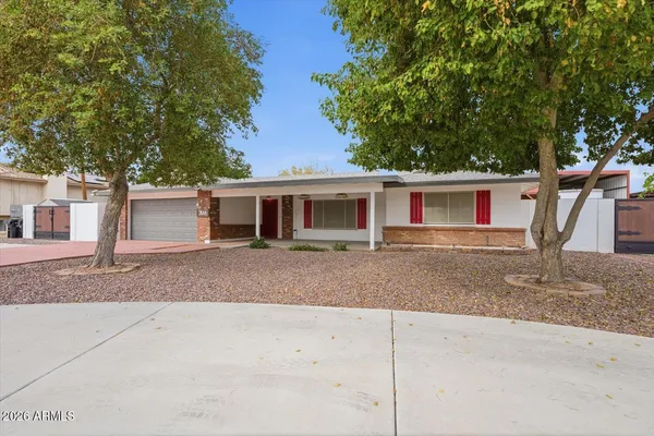 $895,000 | 4322 West Monte Cristo Avenue, Glendale, AZ 85306