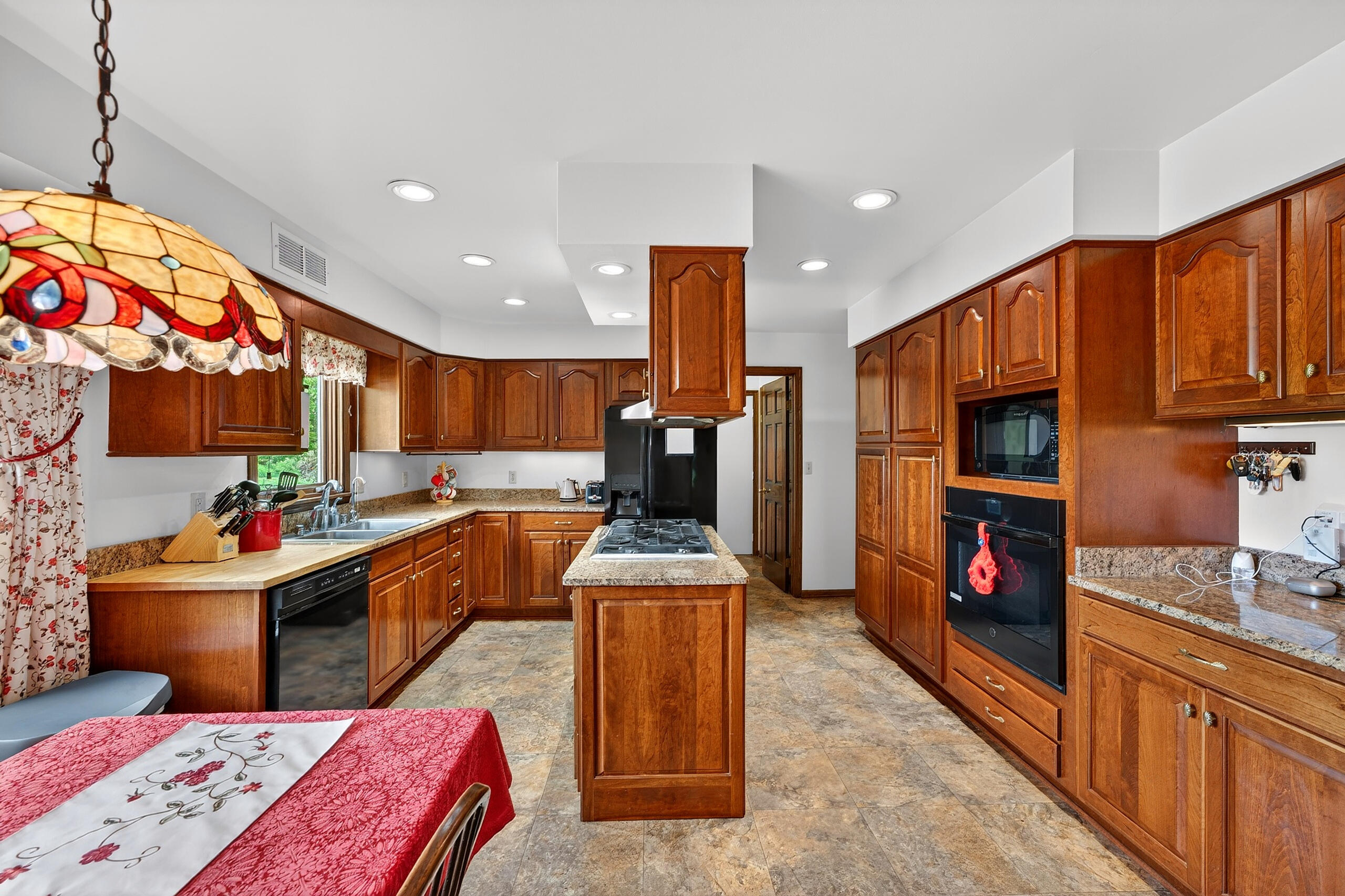 17800 Burlington Road Paris, WI 53182 - Photo 19 of 55 025_DH100131