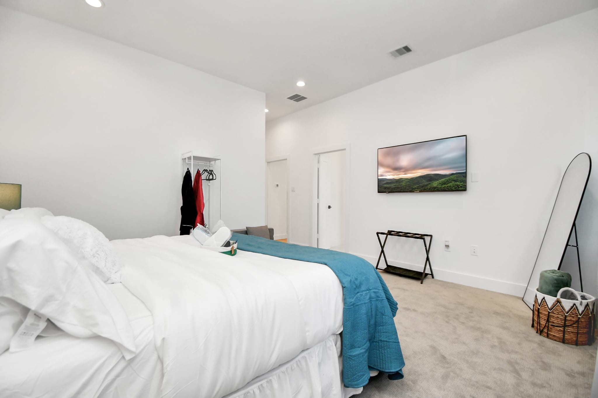 1104 Palmer Street Houston, TX 77003 - Photo 29 of 40 Primary suite