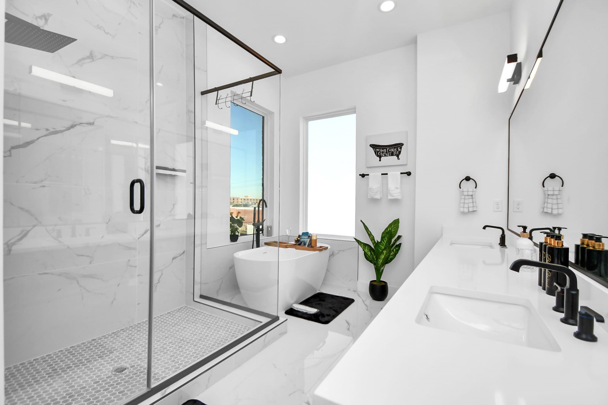 1104 Palmer Street Houston, TX 77003 - Photo 30 of 40 a living room with furniture and a potted plant