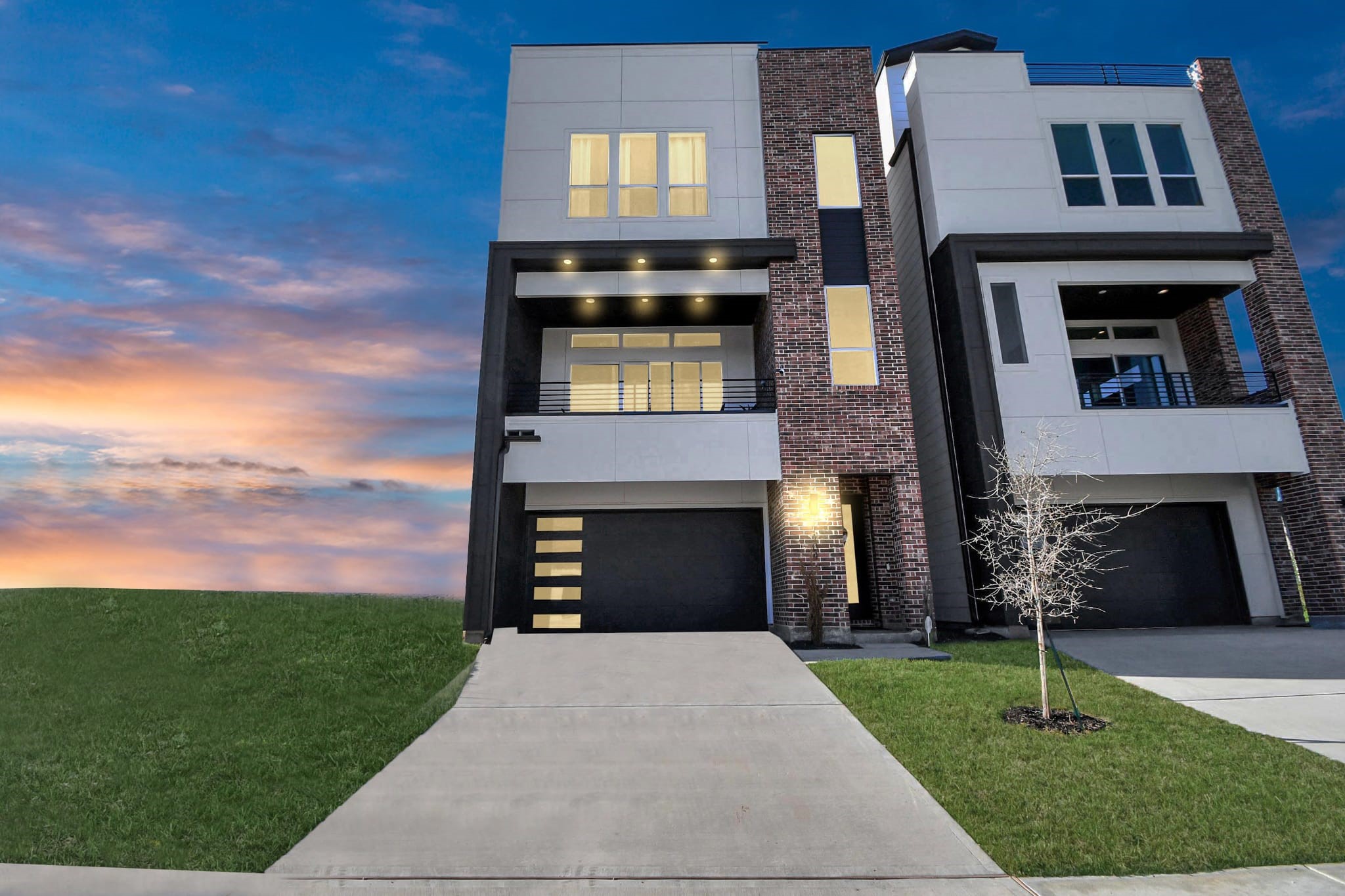 1104 Palmer Street Houston, TX 77003 - Photo 3 of 40 Free standing - single family home with a private driveway and 2 - car garage