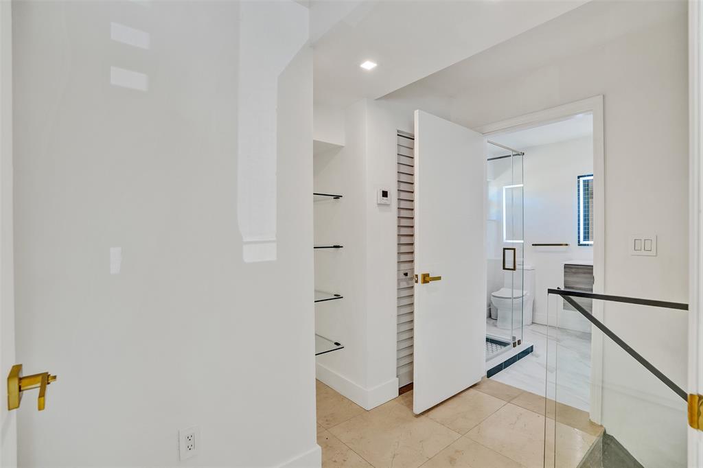 701 Northeast 164th Street Miami, FL 33162 - Photo 40 of 52