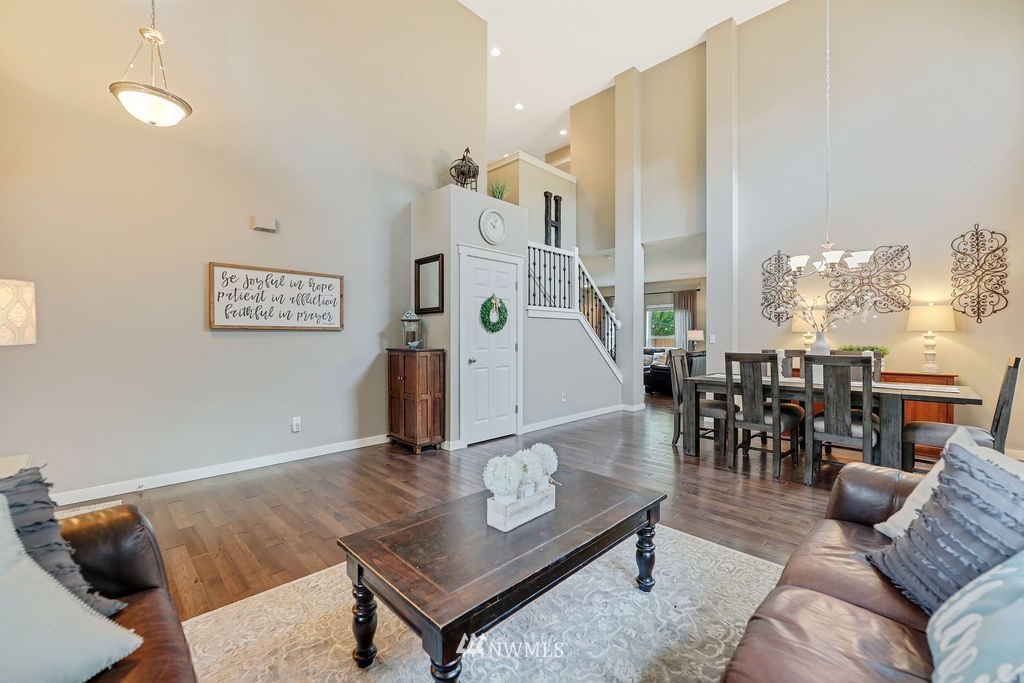 4423 153rd Place Southeast Bothell, WA 98012 - Photo 5 of 38