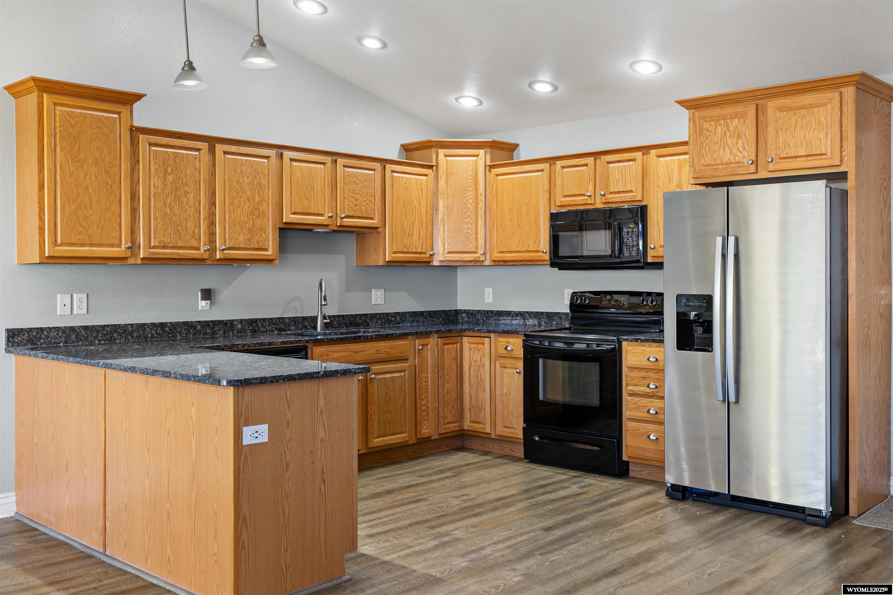 1620 Falconcrest Boulevard Casper, WY 82601 - Photo 14 of 37