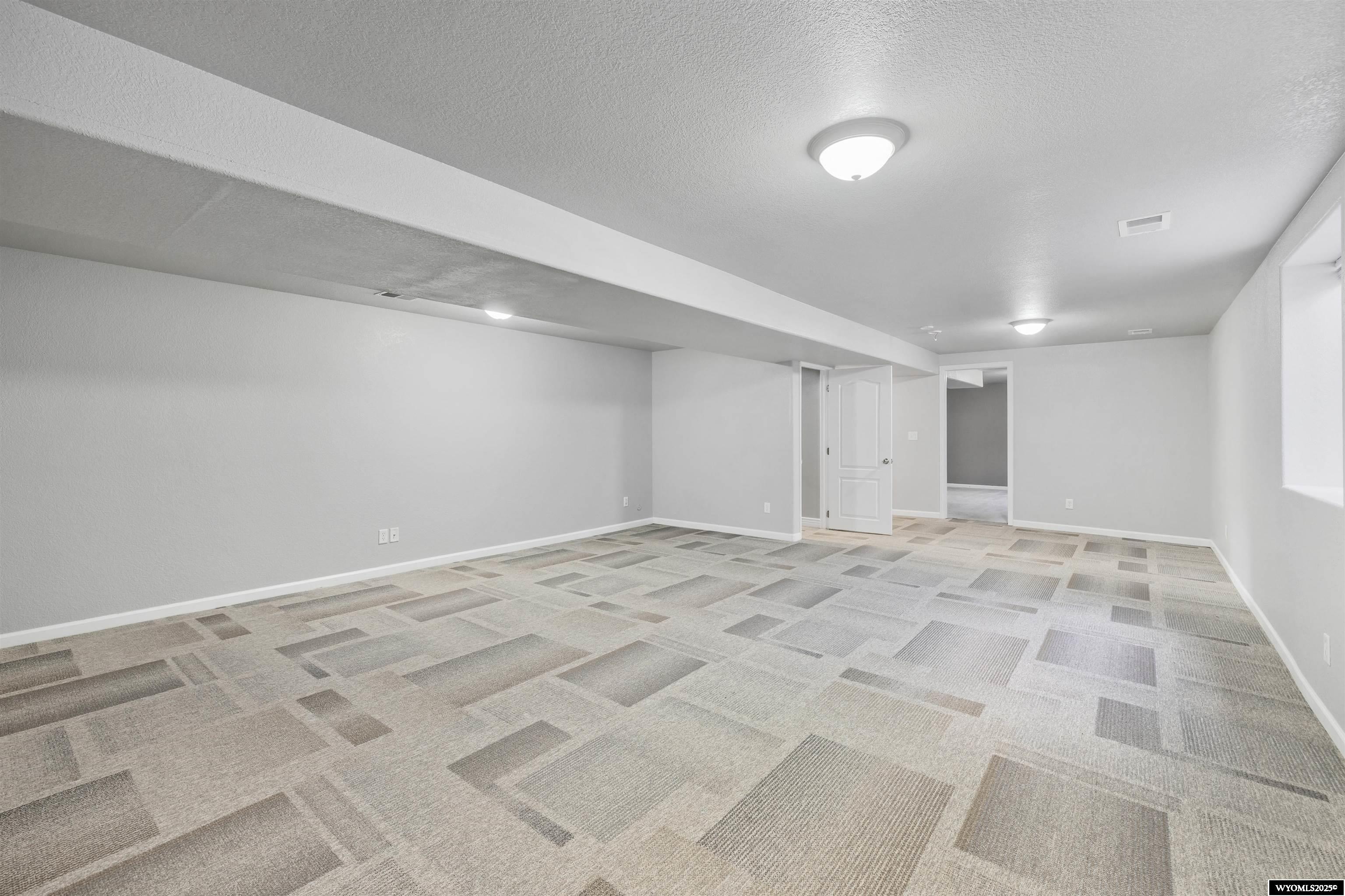 1620 Falconcrest Boulevard Casper, WY 82601 - Photo 27 of 37