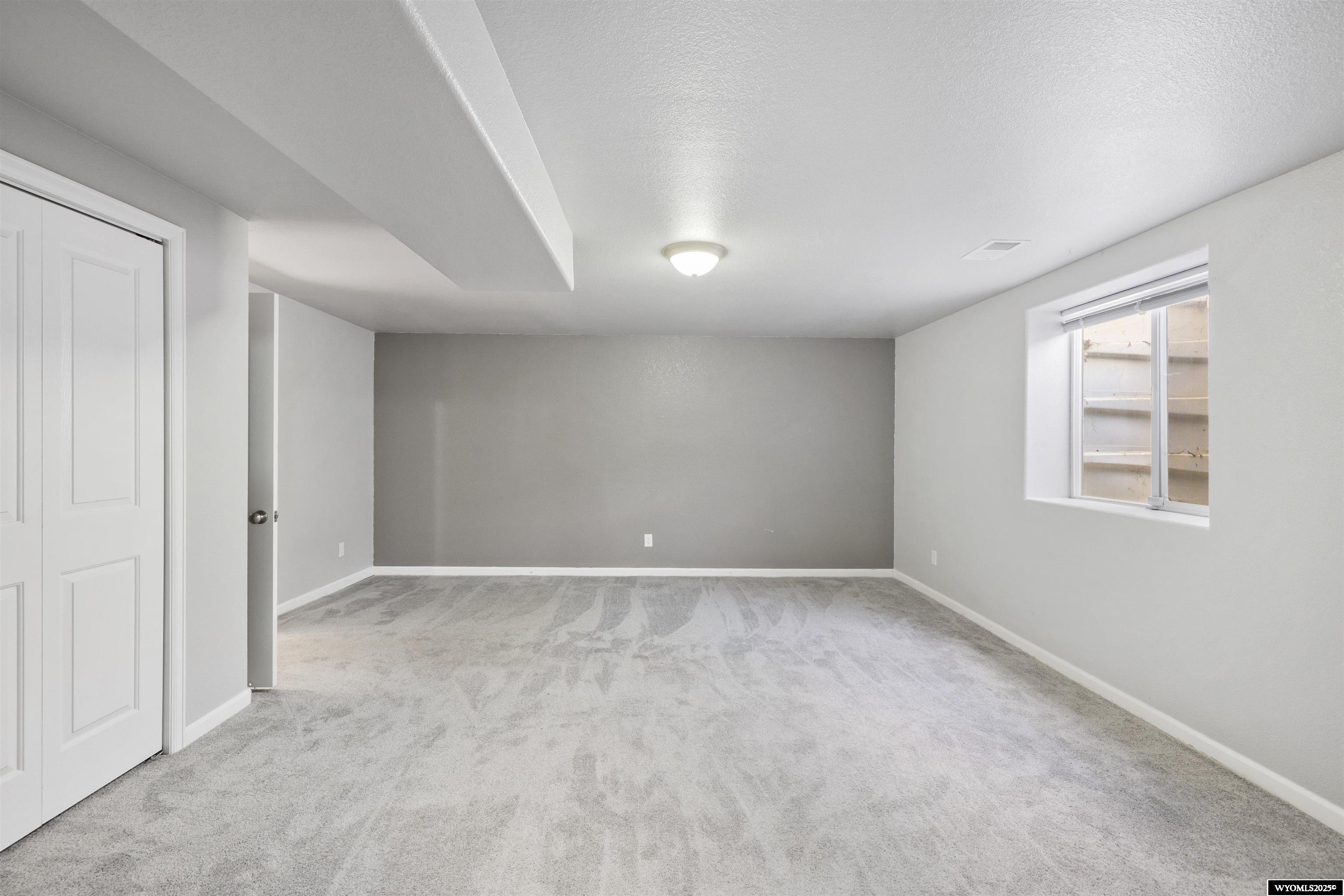 1620 Falconcrest Boulevard Casper, WY 82601 - Photo 29 of 37