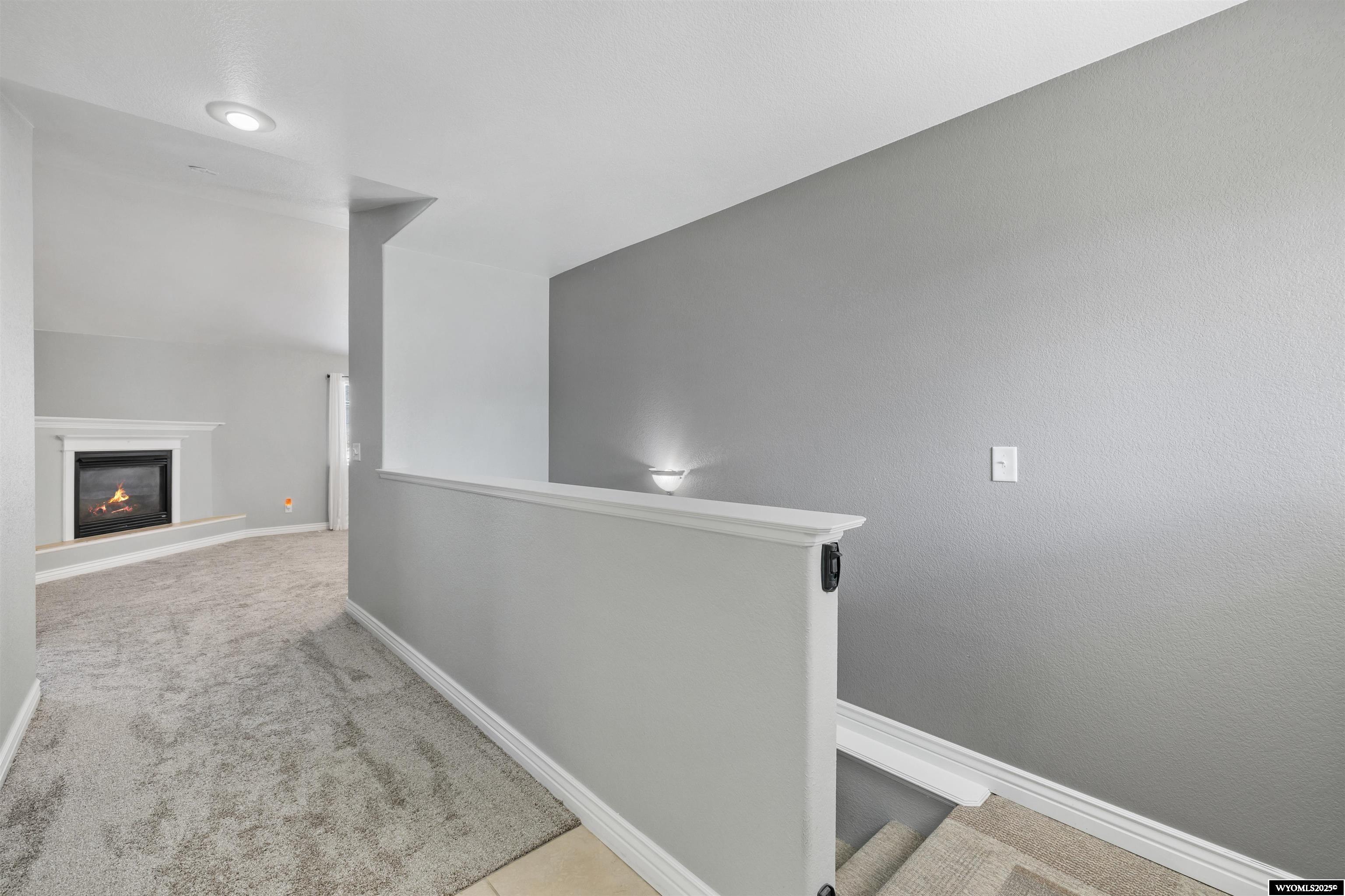 1620 Falconcrest Boulevard Casper, WY 82601 - Photo 4 of 37