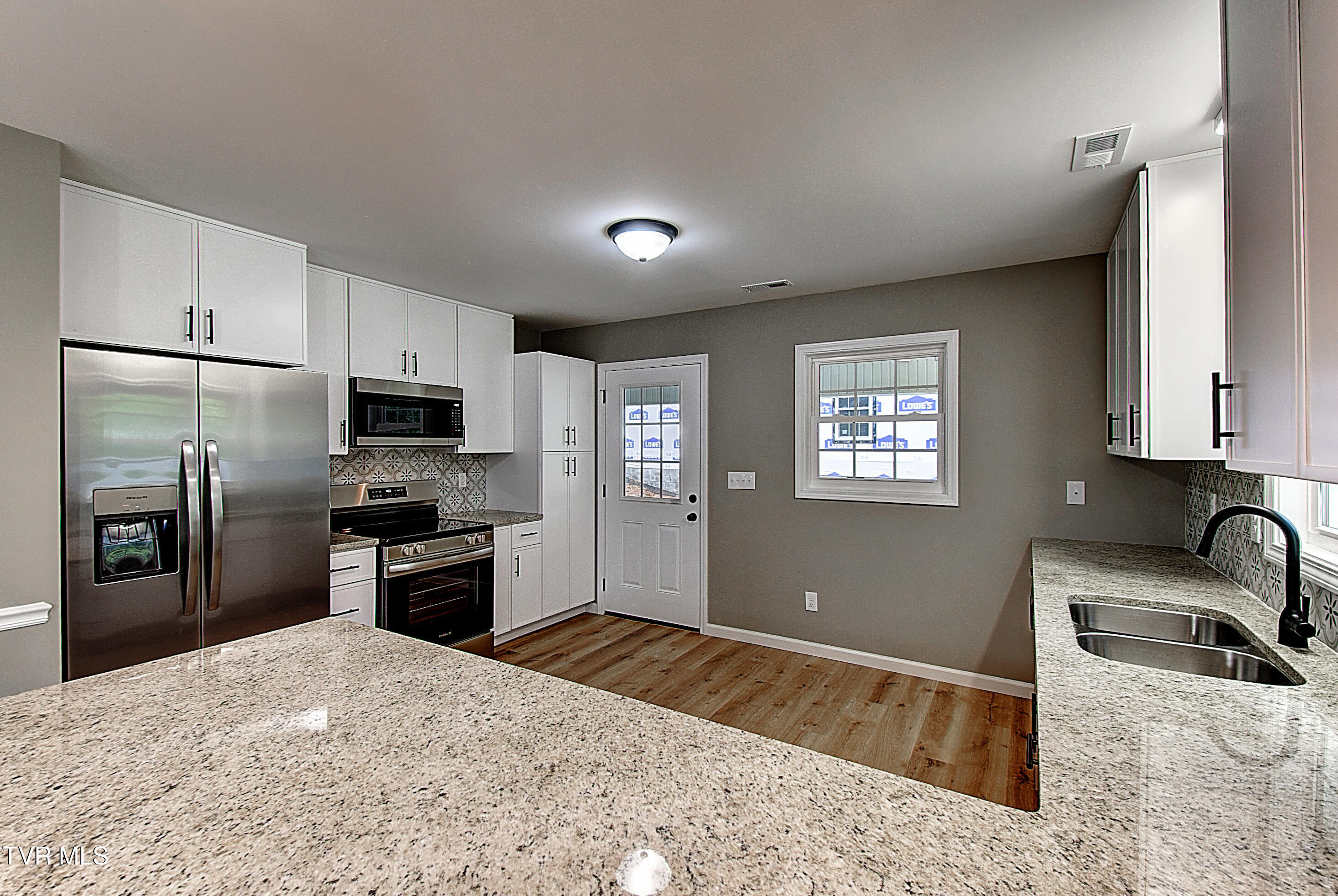 1651 Siam Road Elizabethton, TN 37643 - Photo 20 of 36 16