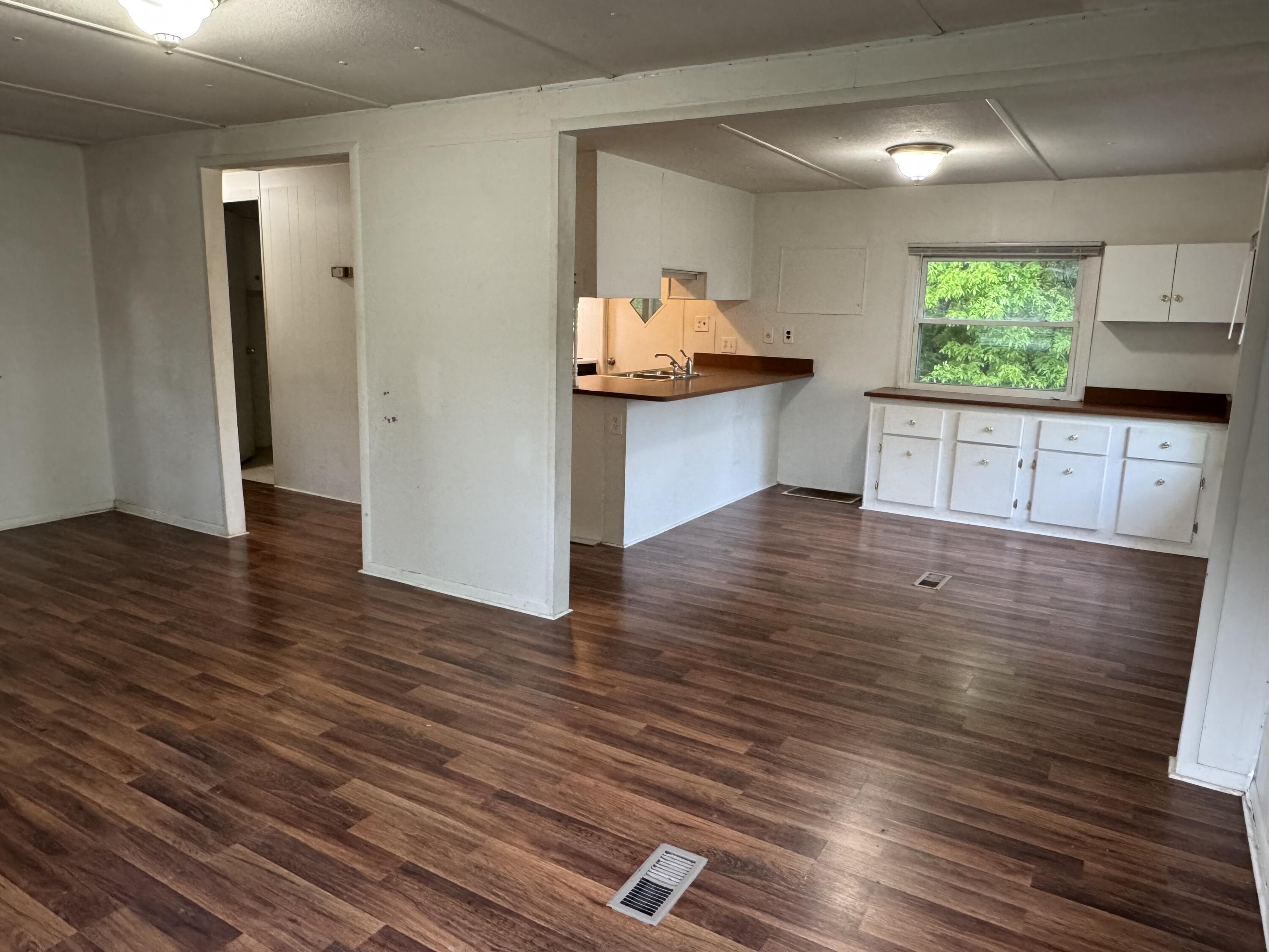 4154 Gann Store Road Hixson, TN 37343 - Photo 3 of 14 Aliving3