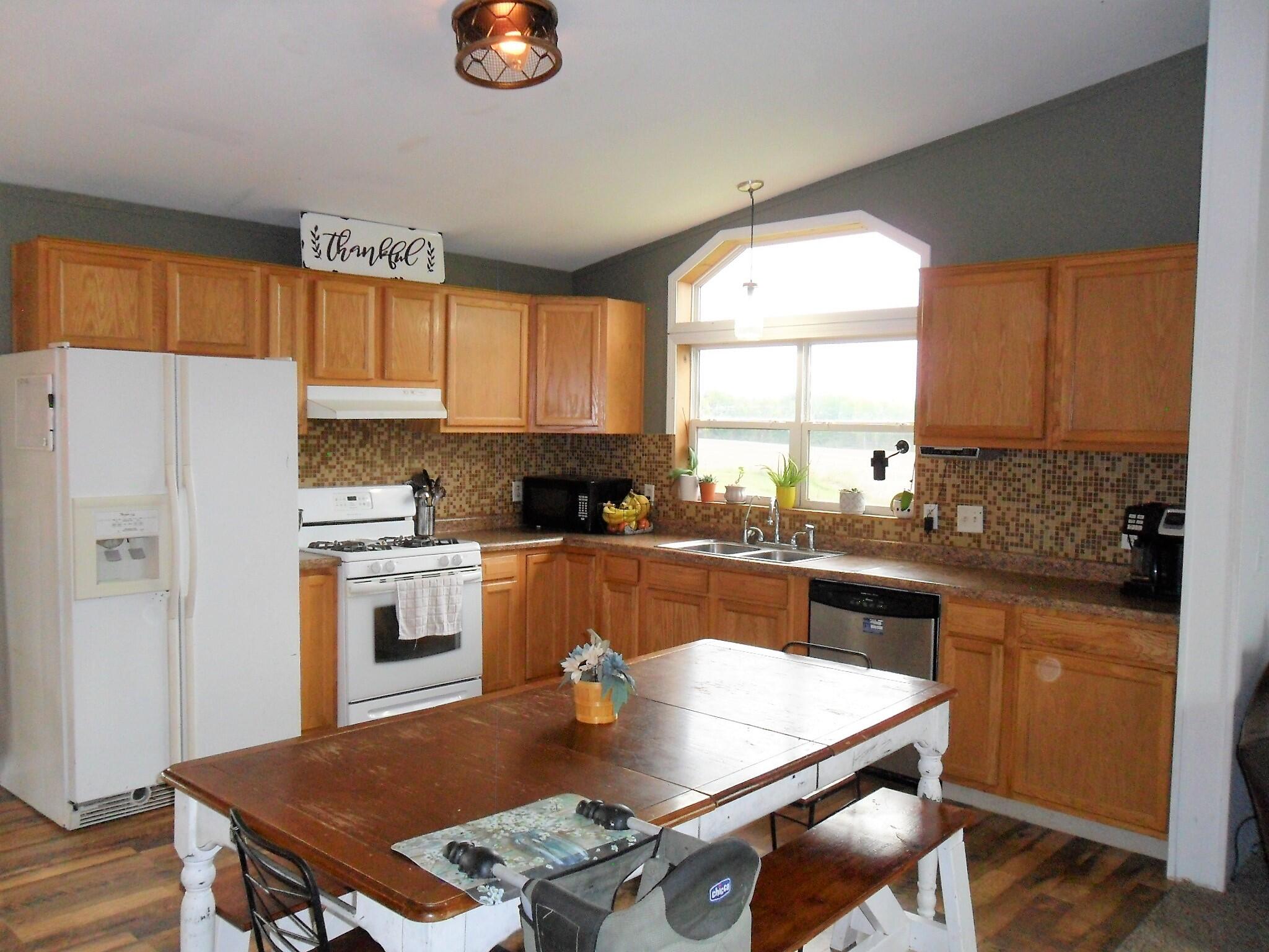 2172 Bowler Road Hastings, MI 49058 - Photo 8 of 35 SAM_0947