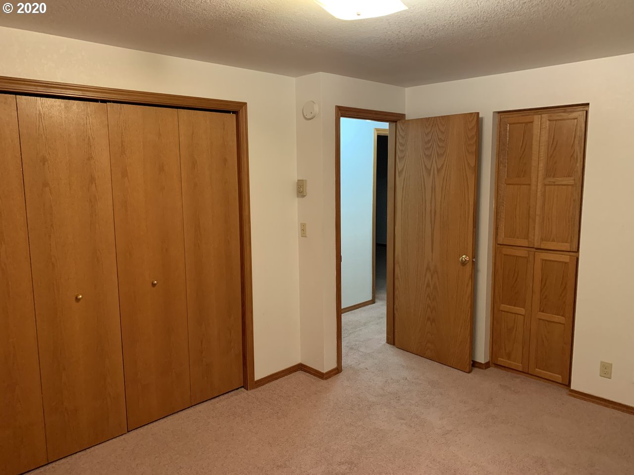 5064 Forsythia Street Springfield, OR 97478 - Photo 11 of 15