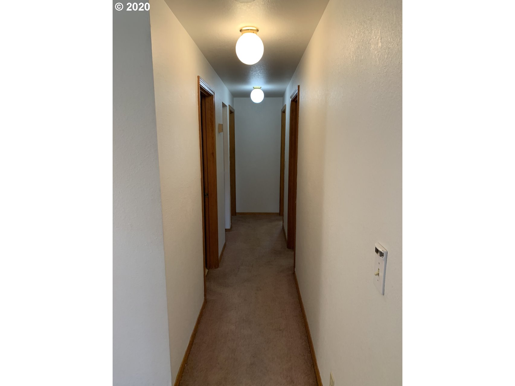 5064 Forsythia Street Springfield, OR 97478 - Photo 8 of 15