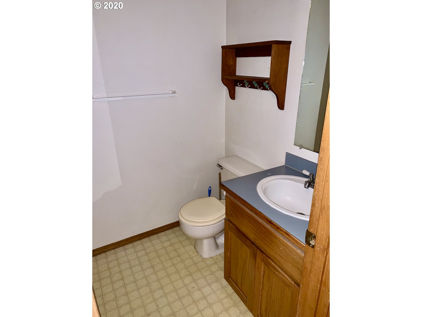 5064 Forsythia Street Springfield, OR 97478 - Photo 9 of 15