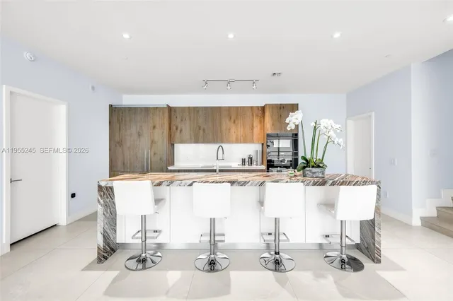 $19,900 | 650 Northeast 32nd Street, Unit BH4, Miami, FL 33137