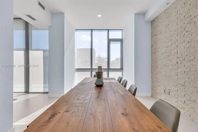 $19,900 | 650 Northeast 32nd Street, Unit BH4, Miami, FL 33137