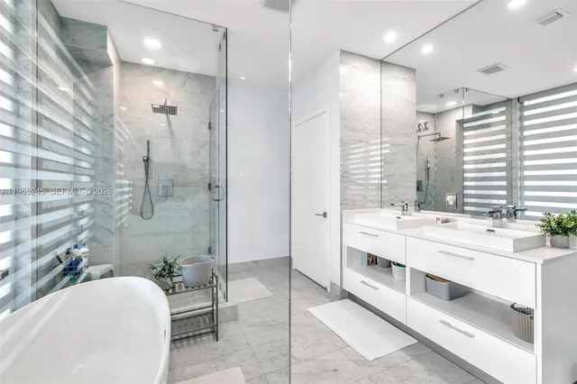 $19,900 | 650 Northeast 32nd Street, Unit BH4, Miami, FL 33137