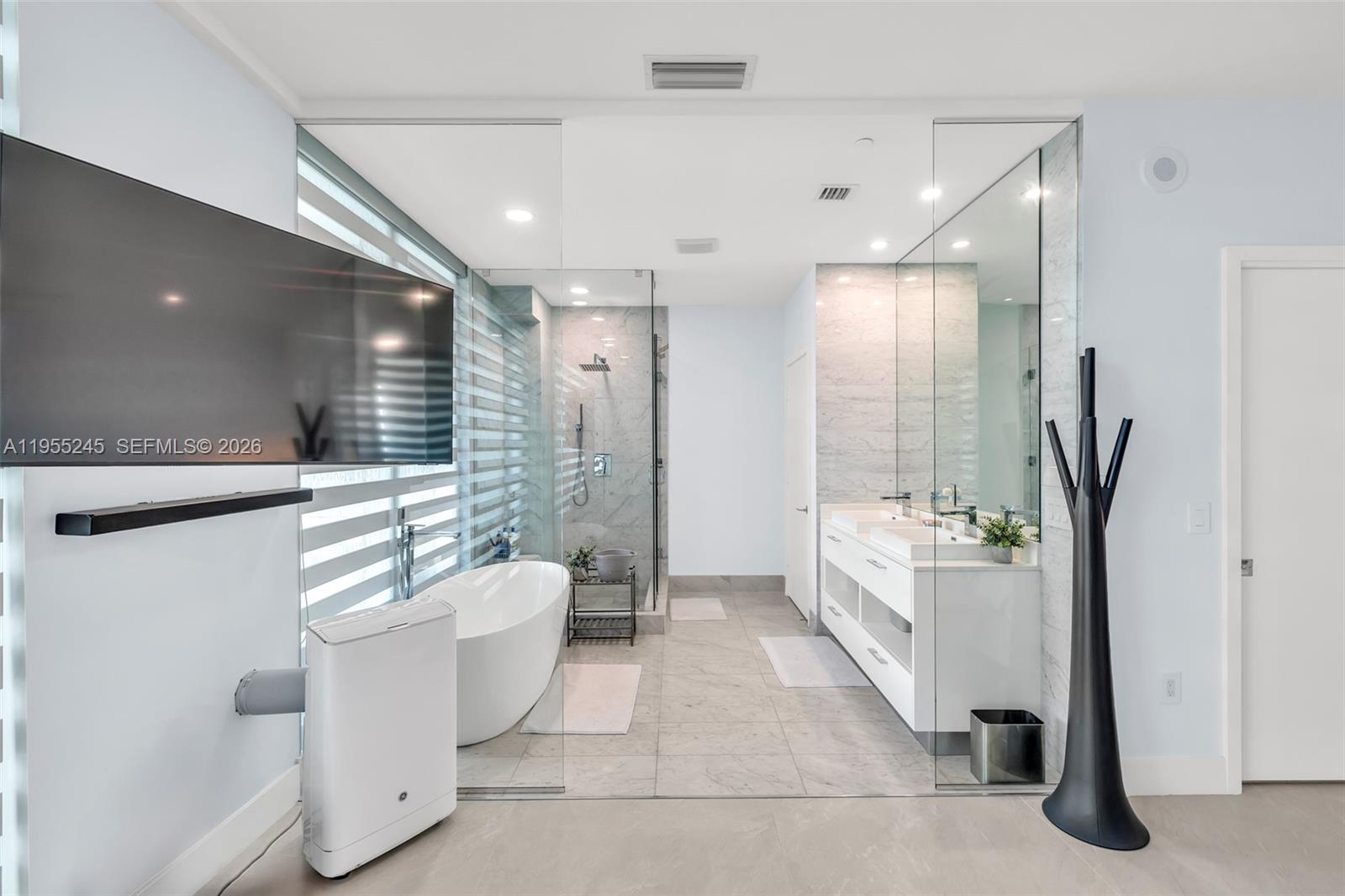 650 Northeast 32nd Street, Unit BH4 Miami, FL 33137 - Photo 21 of 29