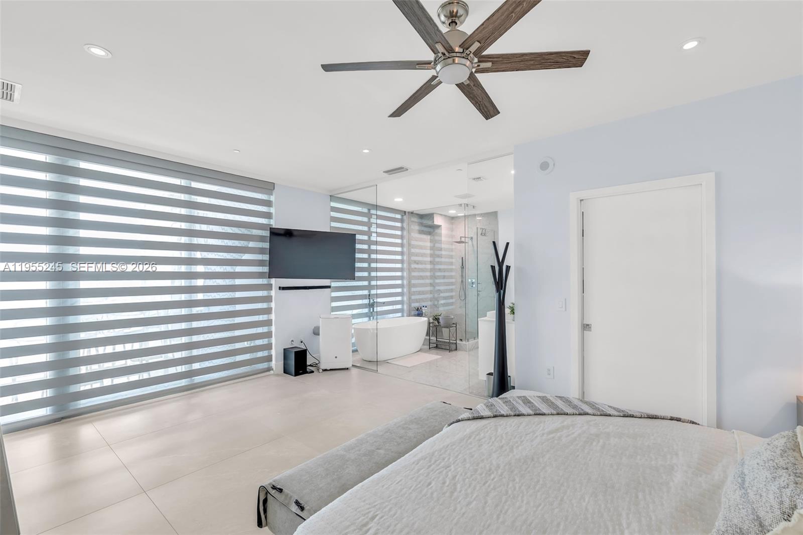 650 Northeast 32nd Street, Unit BH4 Miami, FL 33137 - Photo 22 of 29