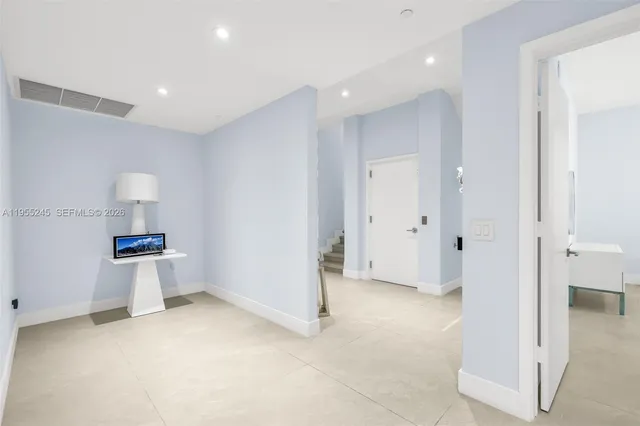 $19,900 | 650 Northeast 32nd Street, Unit BH4, Miami, FL 33137