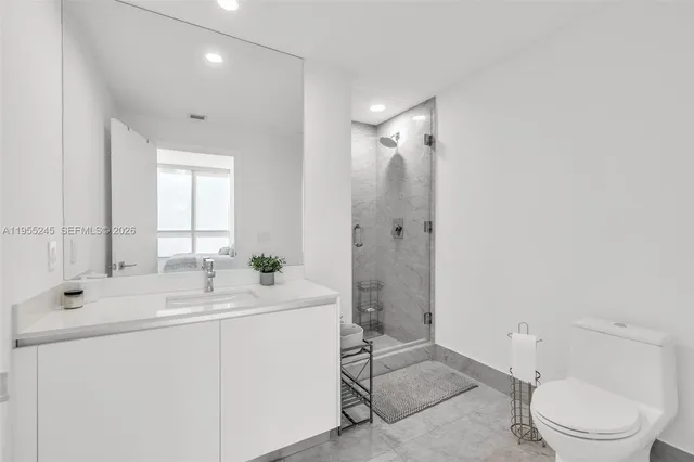 $19,900 | 650 Northeast 32nd Street, Unit BH4, Miami, FL 33137