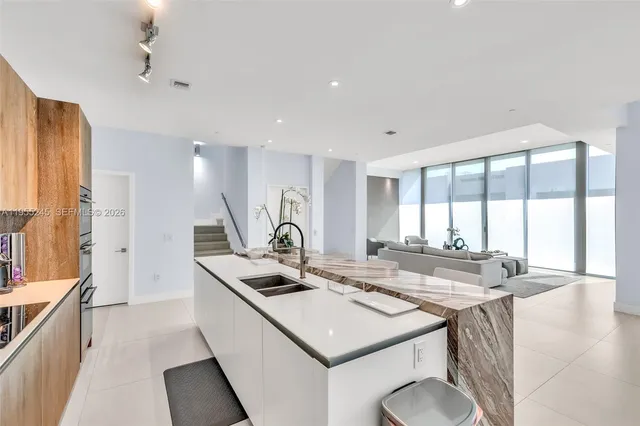 $19,900 | 650 Northeast 32nd Street, Unit BH4, Miami, FL 33137