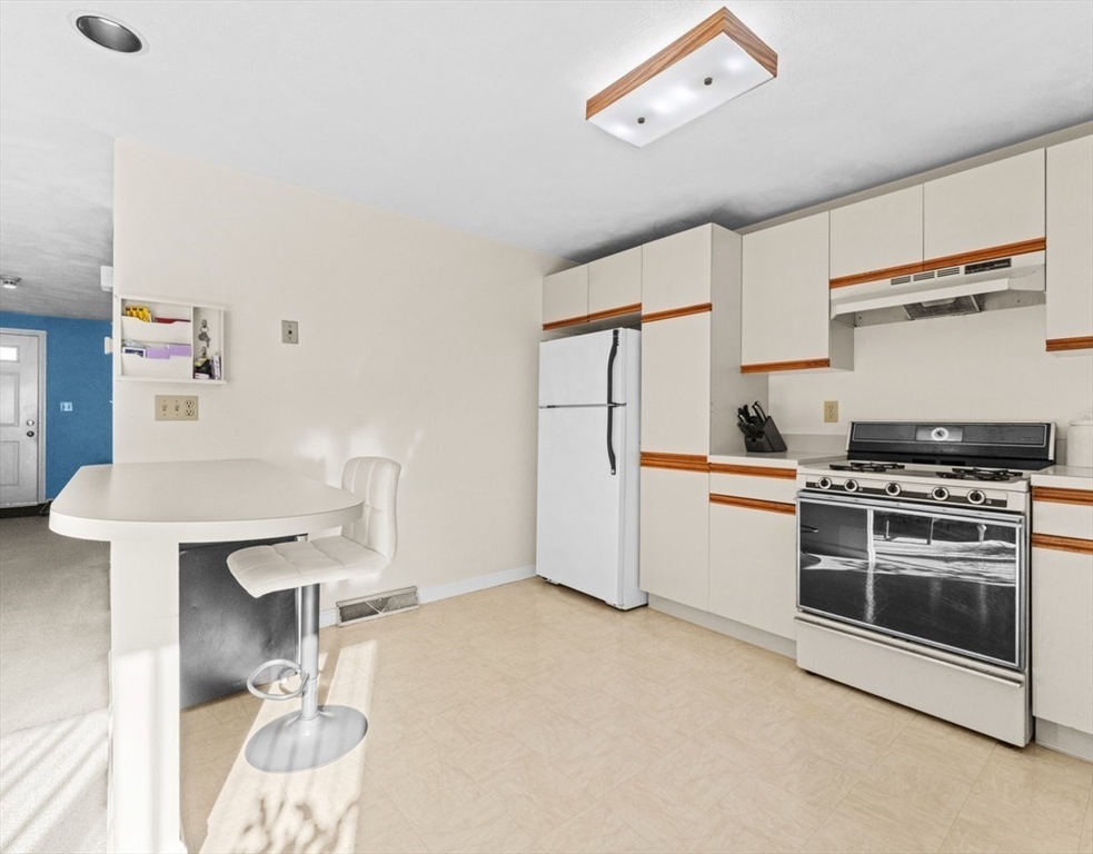 477 Northboro Road West, Unit 8 Marlborough, MA 01752 - Photo 14 of 41