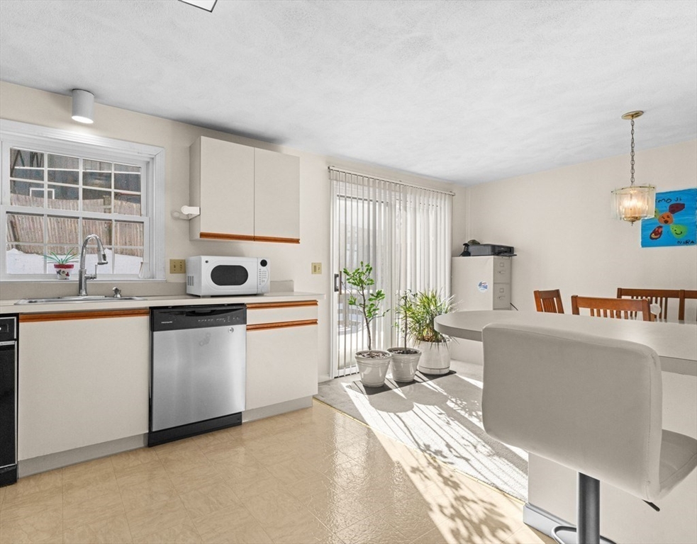 477 Northboro Road West, Unit 8 Marlborough, MA 01752 - Photo 18 of 41