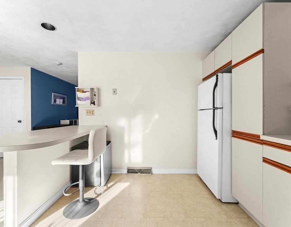 477 Northboro Road West, Unit 8 Marlborough, MA 01752 - Photo 19 of 41