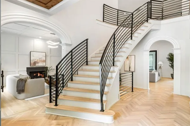 a view of entryway and hall