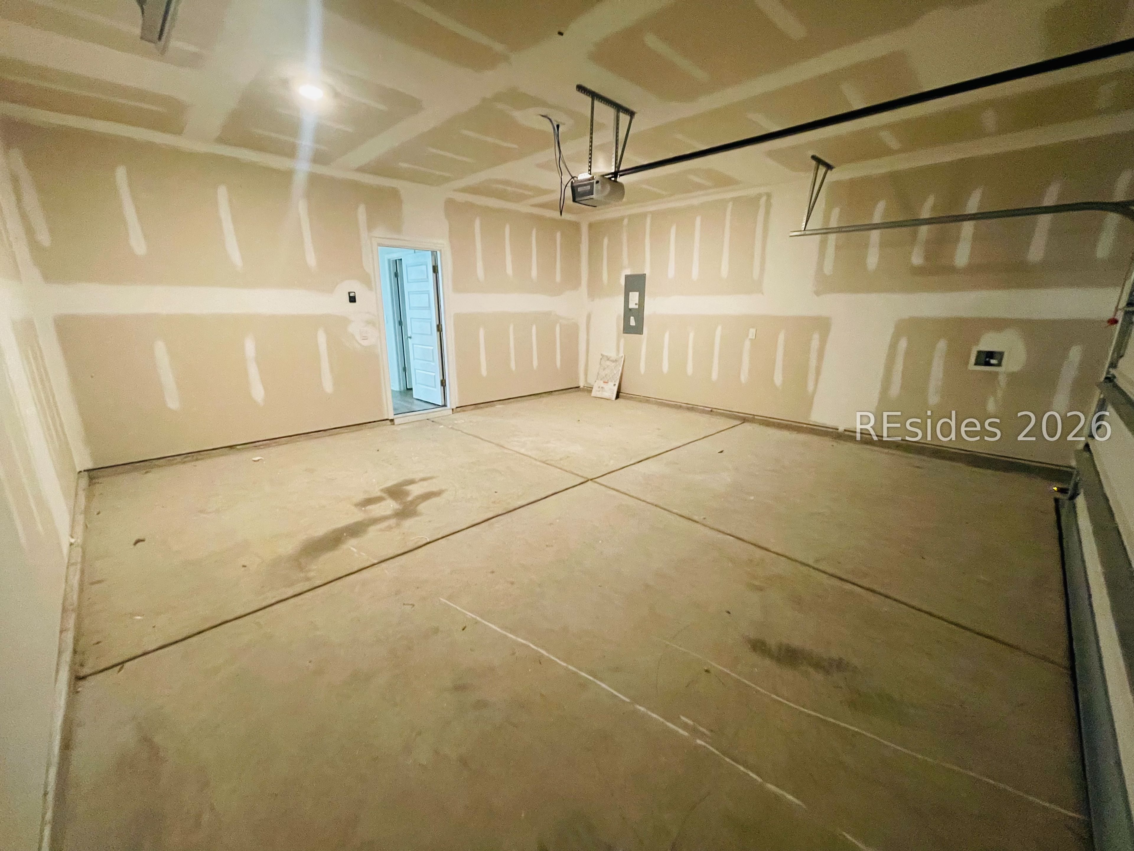 120 Hiatus Court Ridgeland, SC 29936 - Photo 9 of 39 2 Car Garage