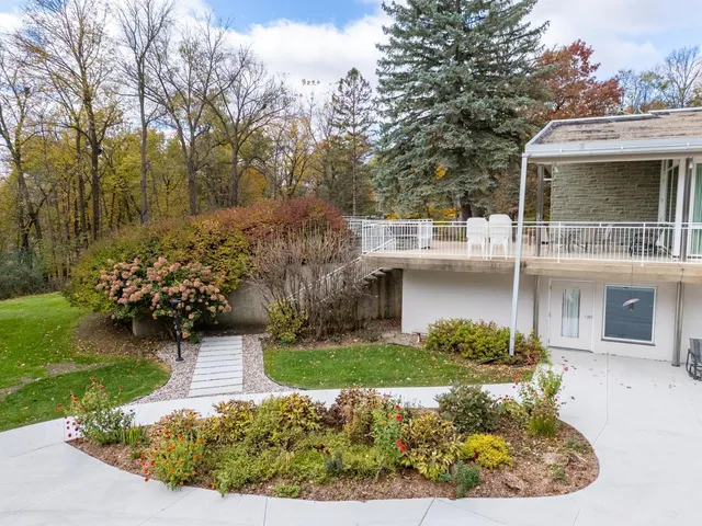 $1,500,000 | 5650 Weatherhill Road Southwest, Rochester, MN 55902