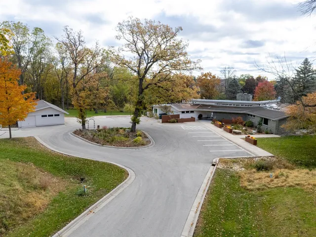 $1,500,000 | 5650 Weatherhill Road Southwest, Rochester, MN 55902