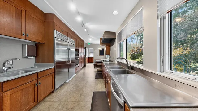 $1,500,000 | 5650 Weatherhill Road Southwest, Rochester, MN 55902